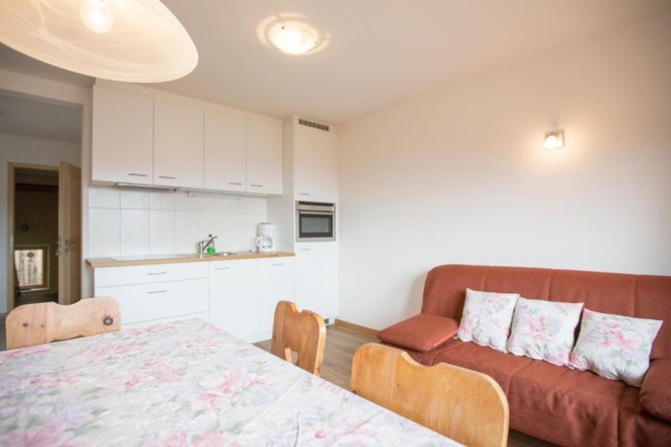 3 Bedrooms Apartment