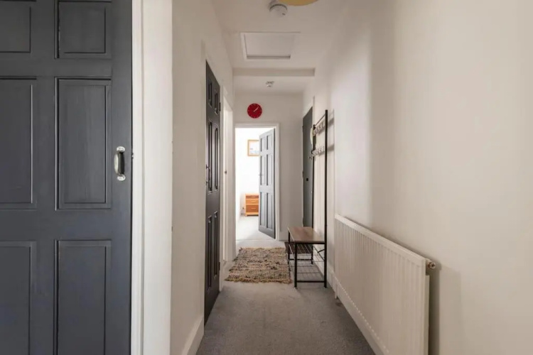 Worthing sea-front apartment