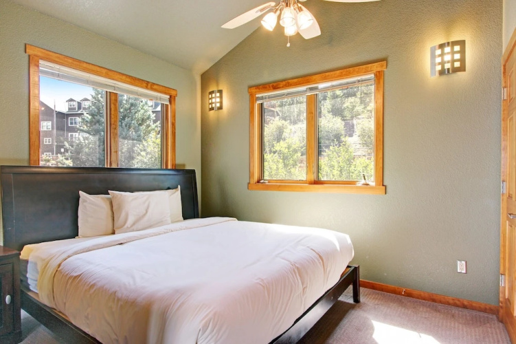 Mount Cairns 16a 2 Bedroom Condo by RedAwning