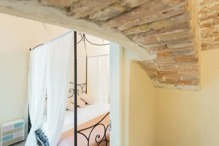 Romantic Escape City Centre With Jacuzzi & Parking by Rent all Como