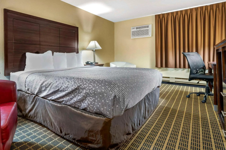 Econo Lodge La Crosse North