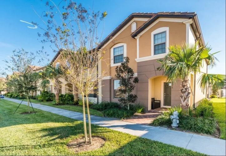 Windsor at Westside 2006 - Five Bedroom Townhome with Private Pool