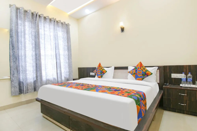 Fabhotel Moon Trip
