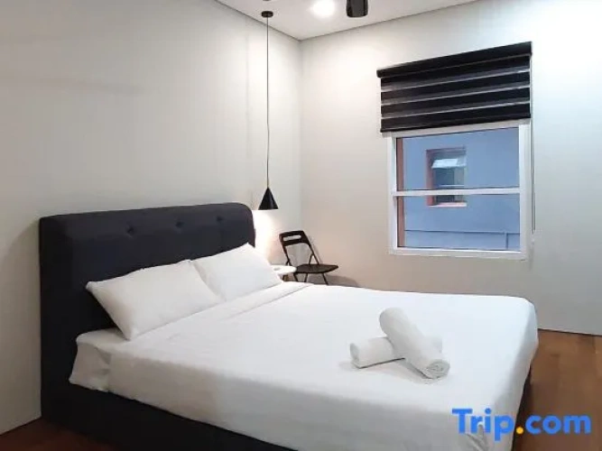 3 Bedrooms Apartment