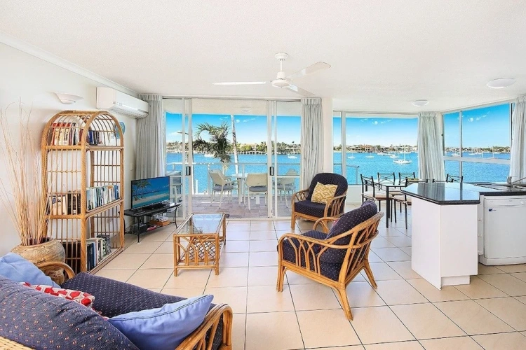 3 Bedrooms Apartment with balcony and with view