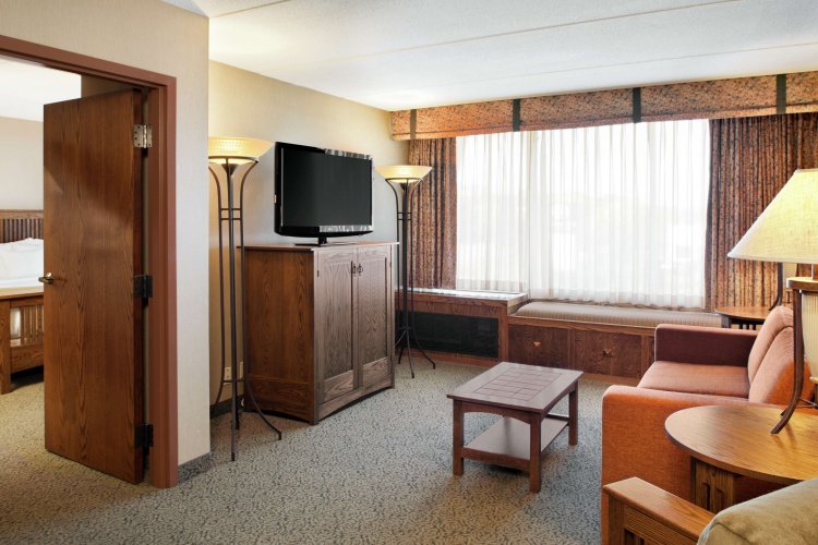 DoubleTree by Hilton Hotel Libertyville - Mundelein photo 7