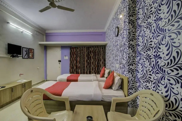 Hotel R V Comforts