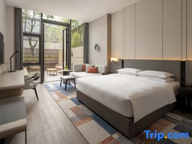 Standard Double room with garden view