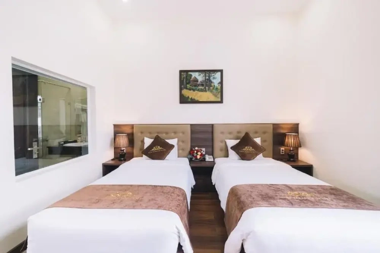 Deluxe Double room with balcony and with city view