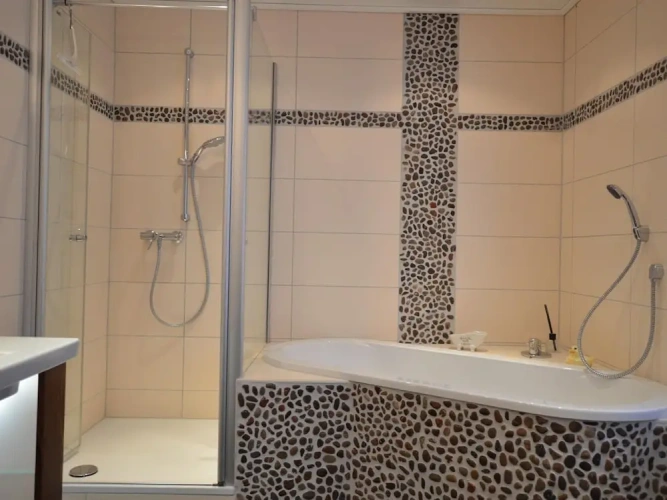 4 Bedrooms Comfort Apartment