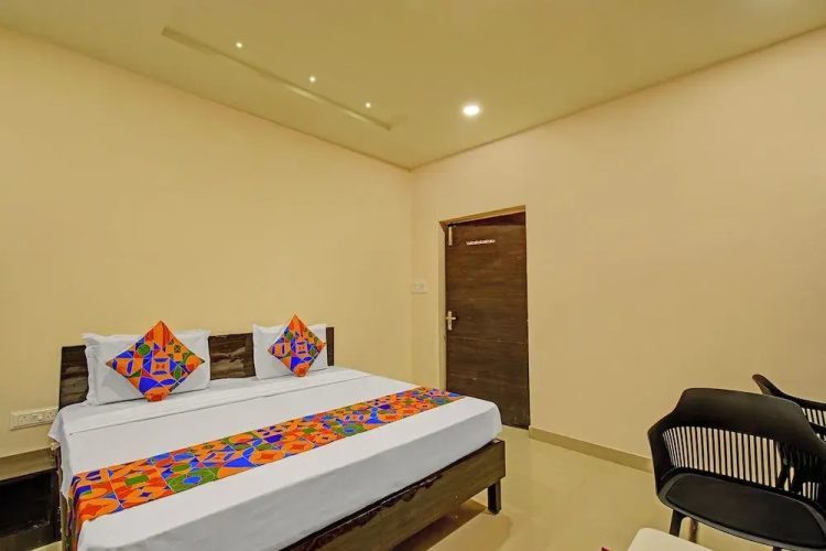 Fabhotel Ab7 Stays