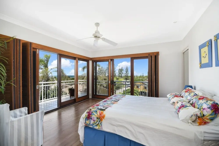 3 Bedrooms Apartment with balcony
