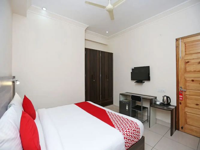 OYO 14444 JMK House