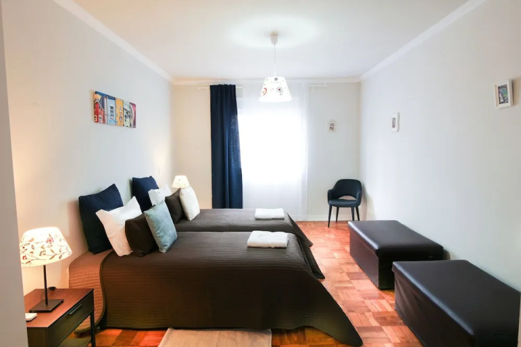 Cruz Apartments