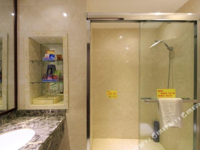 Deluxe Double Suite