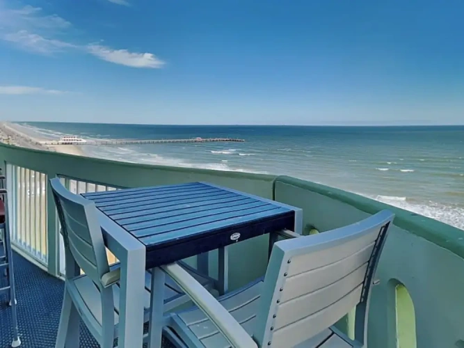3 Bedrooms Standard room with balcony