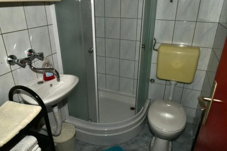 Apartment Ivo- 30m from the beach