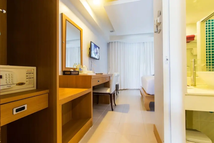 Standard Double room with view