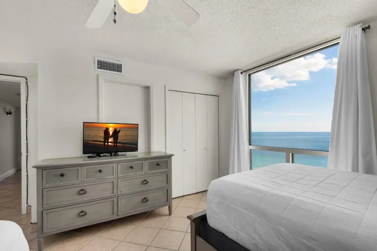 Shoreline Towers 2115
