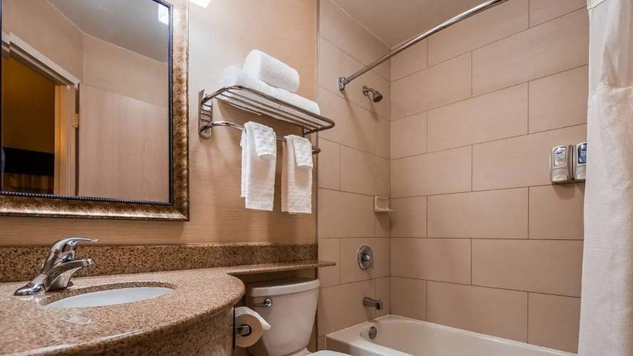 Best Western Glenview -Chicagoland Inn And Suites photo 11