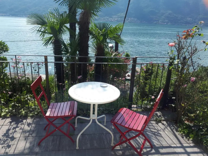 Ca' Bianca Como lake house