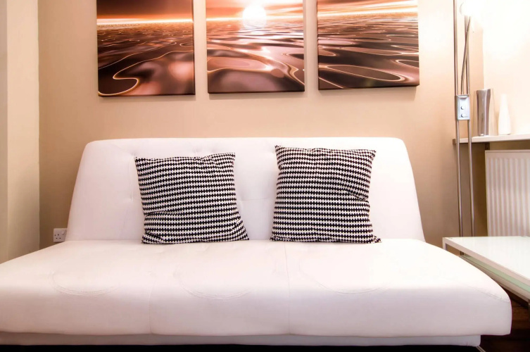 SHQ Apartments