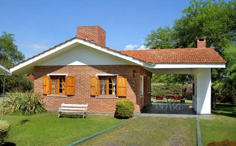 2 Bedrooms Bungalow
