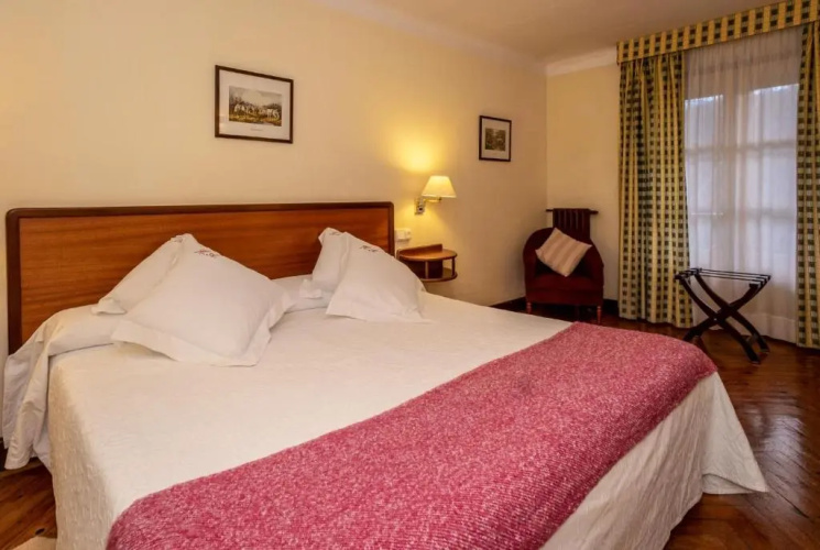 Hotel Adsera