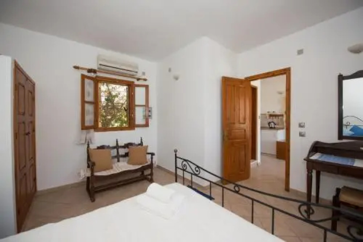 Hermes Apartment