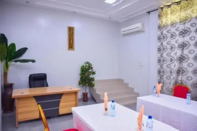 White Horse Hotel Benin