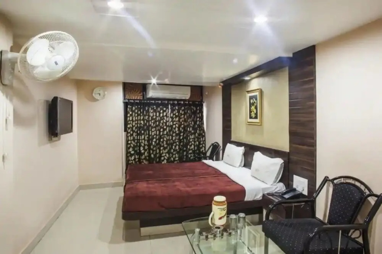Esan Guest House Varanasi by Goroomgo