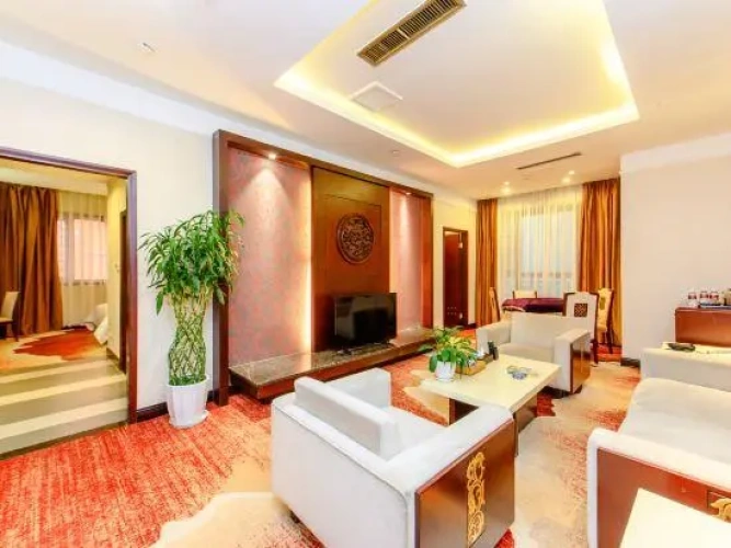 Deluxe Suite