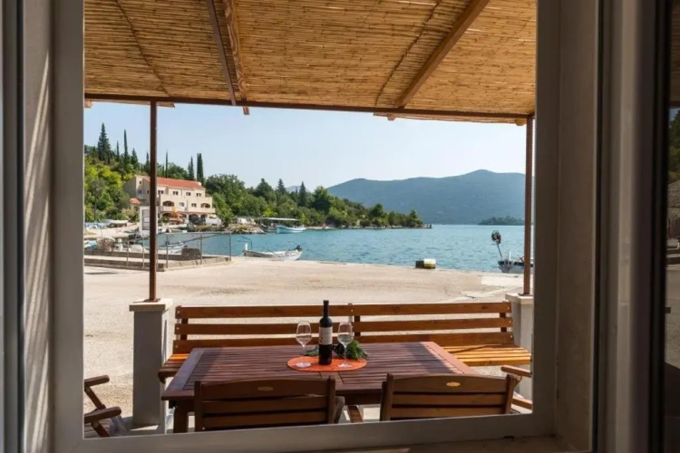 2 Bedrooms Duplex Cottage with sea view