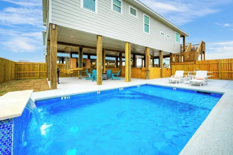4 Bedrooms Cottage