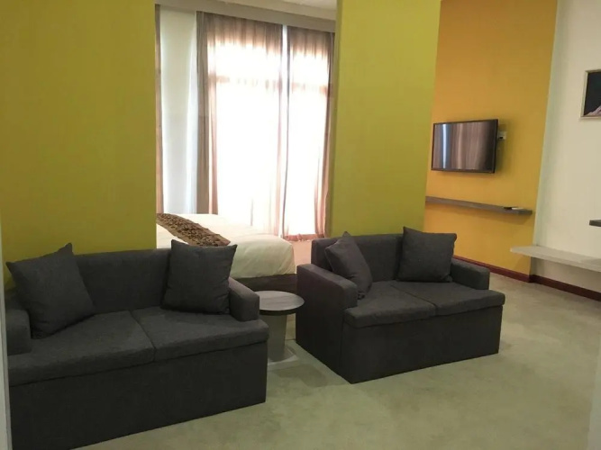 Green Rose Hotel