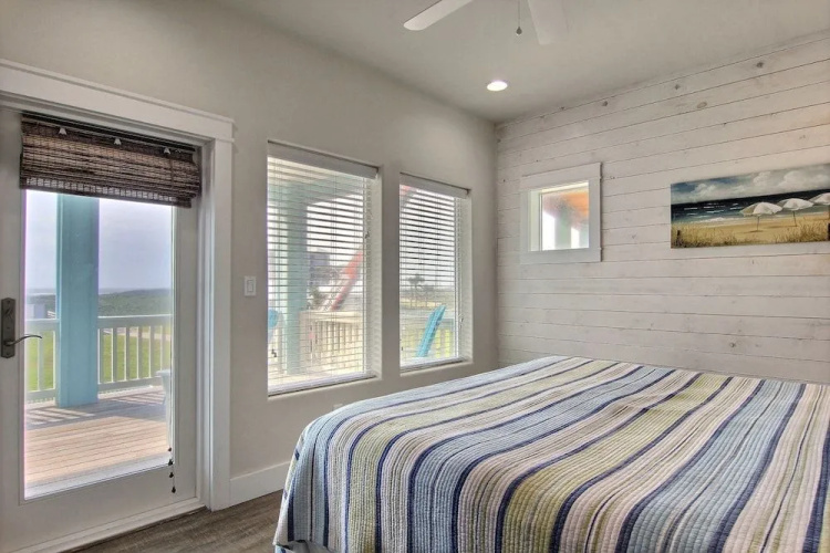 Beach-A-Holic 8121 by RedAwning