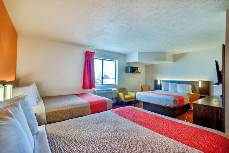 Motel 6 Percival, IA