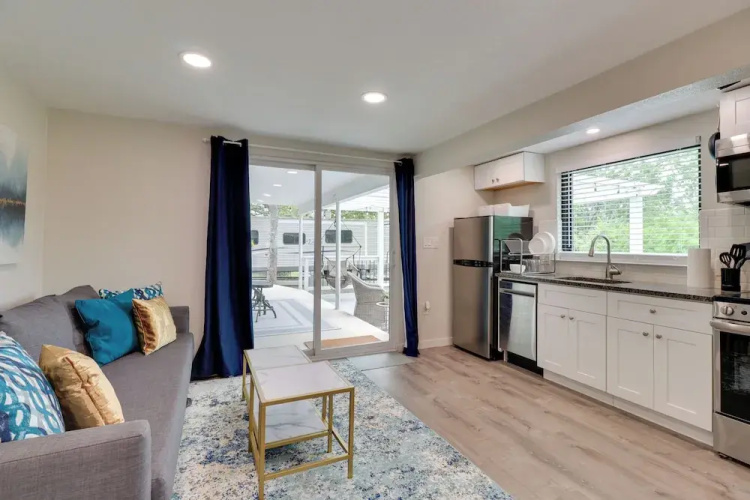 Round Rock Studio ~ 22 Mi to Downtown Austin!