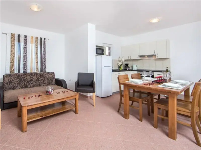 Jana Residence