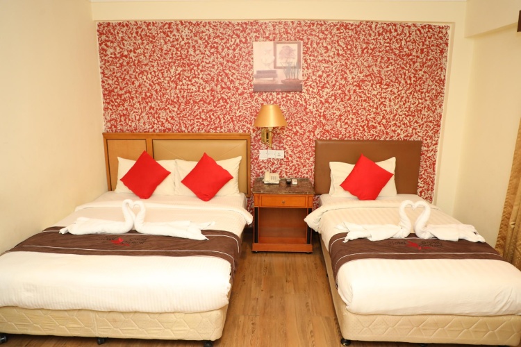 Quadruple Family Suite