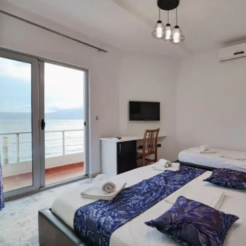 Superior Double room with balcony and with sea view