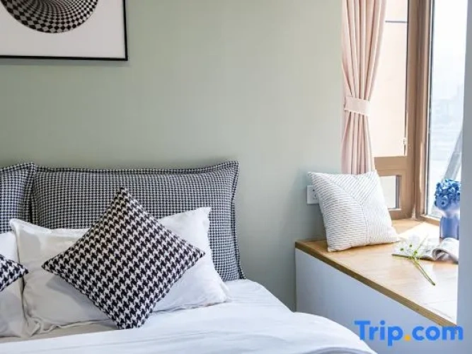 2 Bedrooms Suite with city view