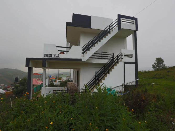 OYO 78095 Breeze Villa