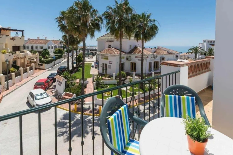 2 Bedrooms Apartment with sea view