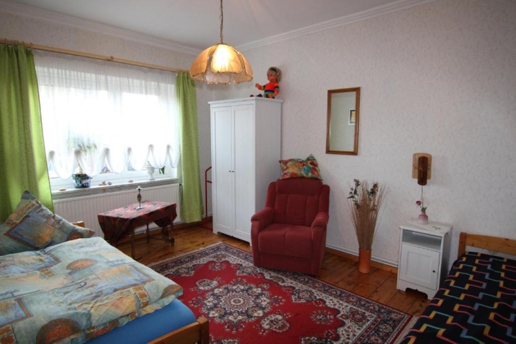 3 Bedrooms Apartment
