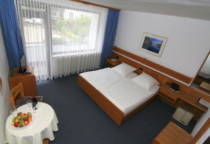 Standard Double room with balcony and with mountain view
