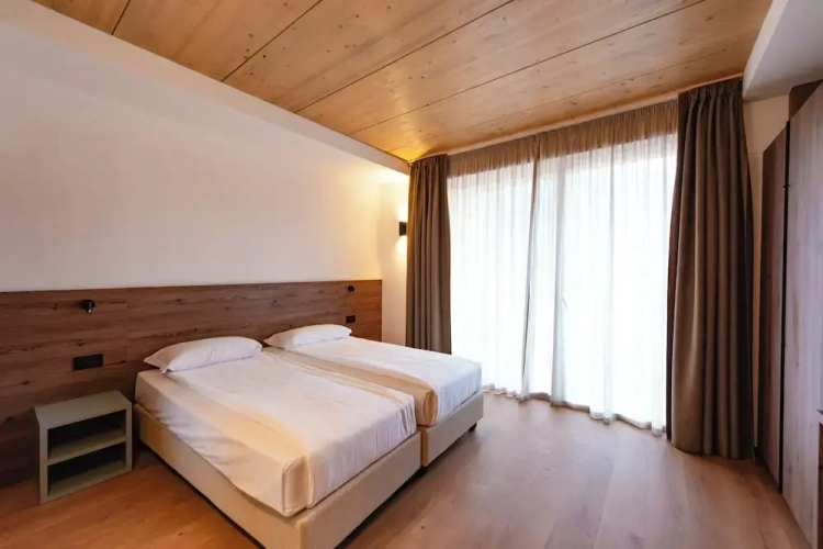Quadruple Suite with balcony and with mountain view