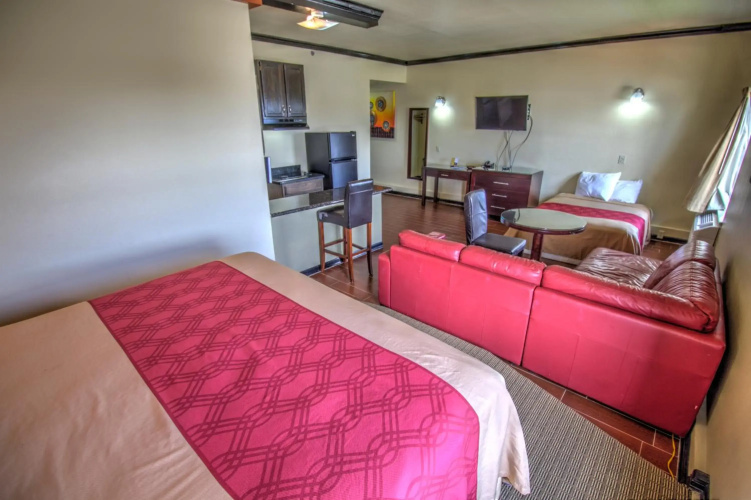 Blue Bay Inn and Suites
