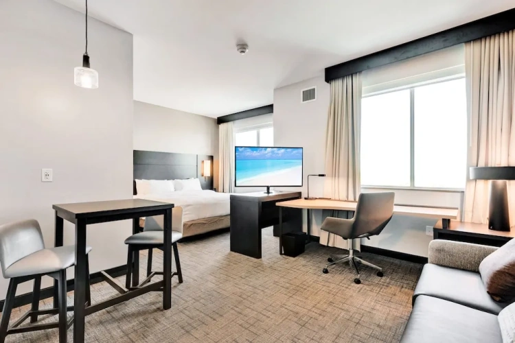 Double Studio with bay view