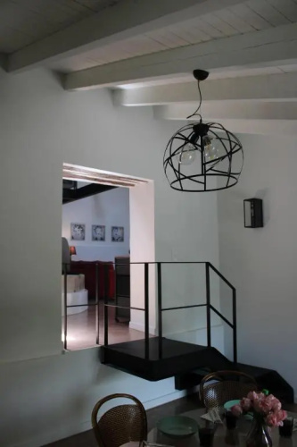 Apothiki House